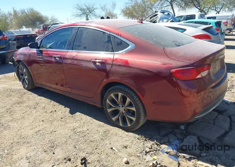 2015 Chrysler 200 C z USA, uszkodzony, nr VIN 1C3CCCCB8FN622249